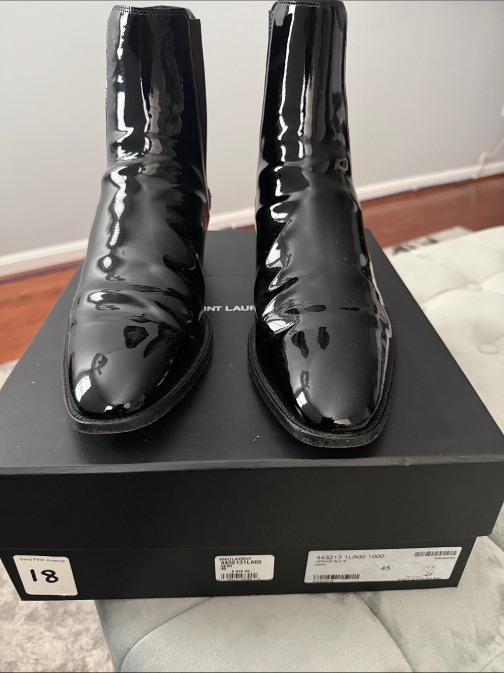 Saint Laurent Black Patent Leather Chukka Boots - Men